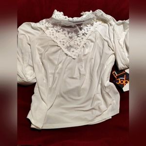 UNCommon Job White Lace Blouse